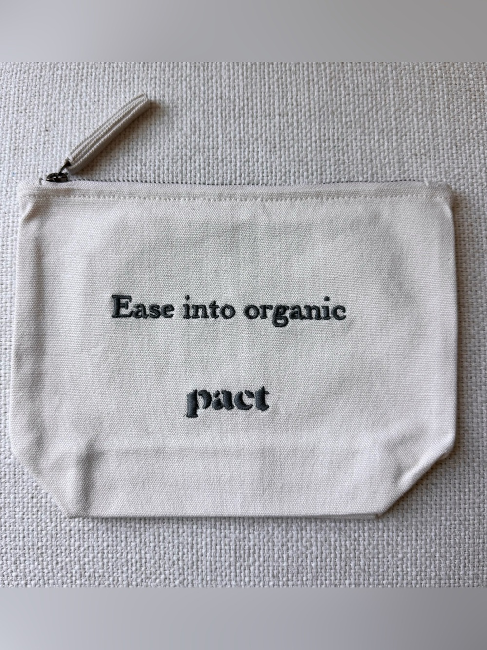 Pact Organic Cotton Canvas Travel Zip Pouch Cream NWOT